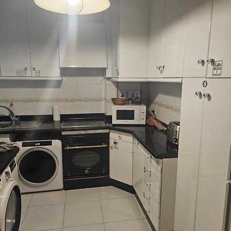 Habitacion Amplia Y Centrica En Piso Compartido Corunha Exterior foto